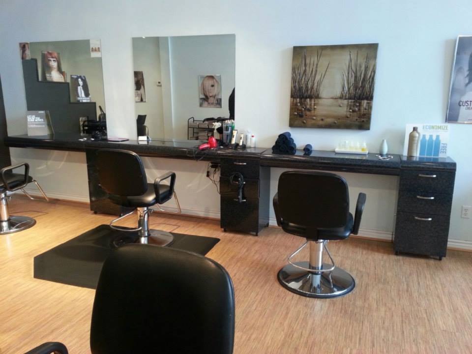 Vanity Hair & Esthetics | hair care | 432 Graham Ave, Winnipeg, MB R3C 0L8, Canada | 2049565797 OR +1 204-956-5797