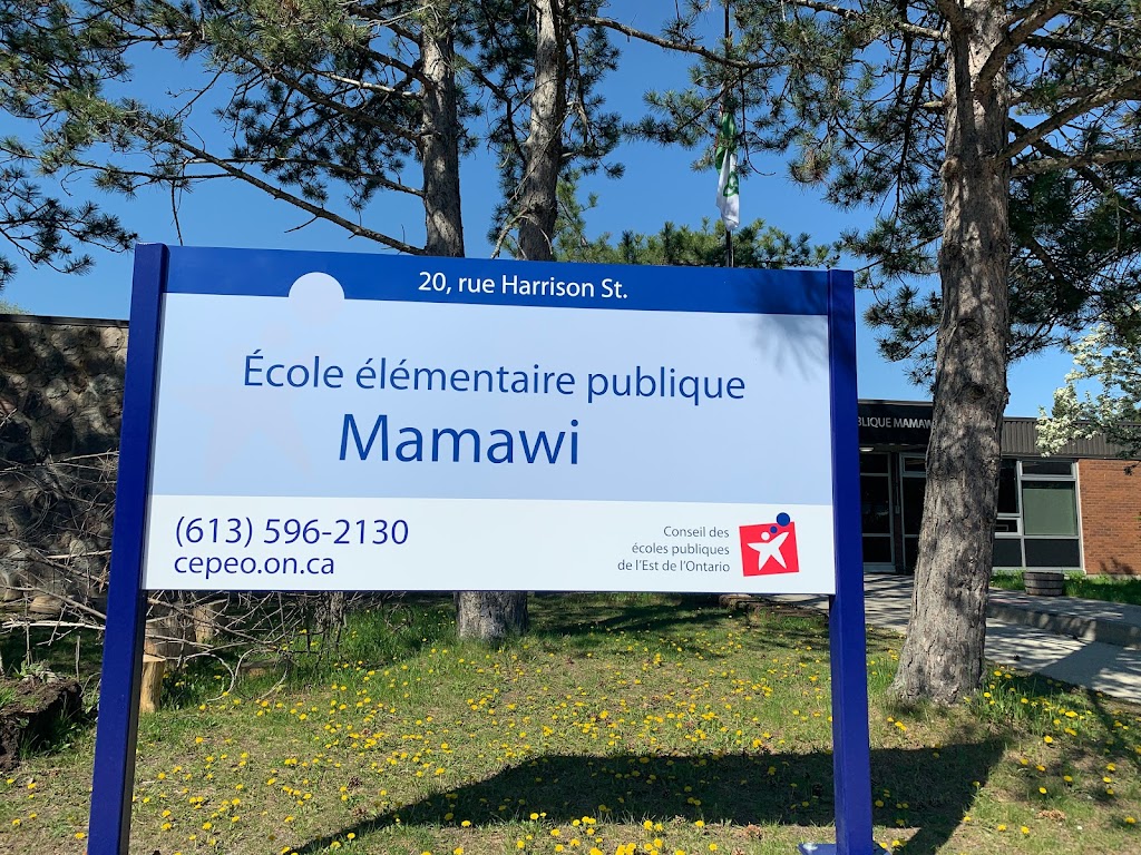 École élémentaire publique Mamawi | 20 Harrison St, Nepean, ON K2H 7N5, Canada | Phone: (613) 596-2130