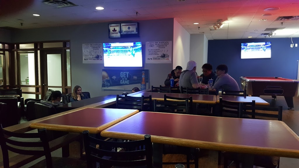 Woodlawn Bowl | 253 Woodlawn Rd W, Guelph, ON N1H 8J1, Canada | Phone: (519) 823-2695