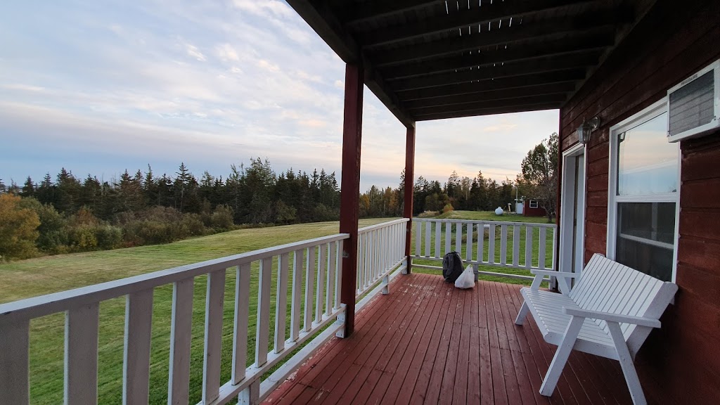 Hopewell Rocks Motel & Country Inn | 4135 Rocks Rd, Hopewell Cape, NB E4H 3K2, Canada | Phone: (506) 734-2975