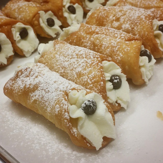 La Dolce Vita Bakery | 331 Main St W, Port Colborne, ON L3K 3V8, Canada | Phone: (289) 836-9600
