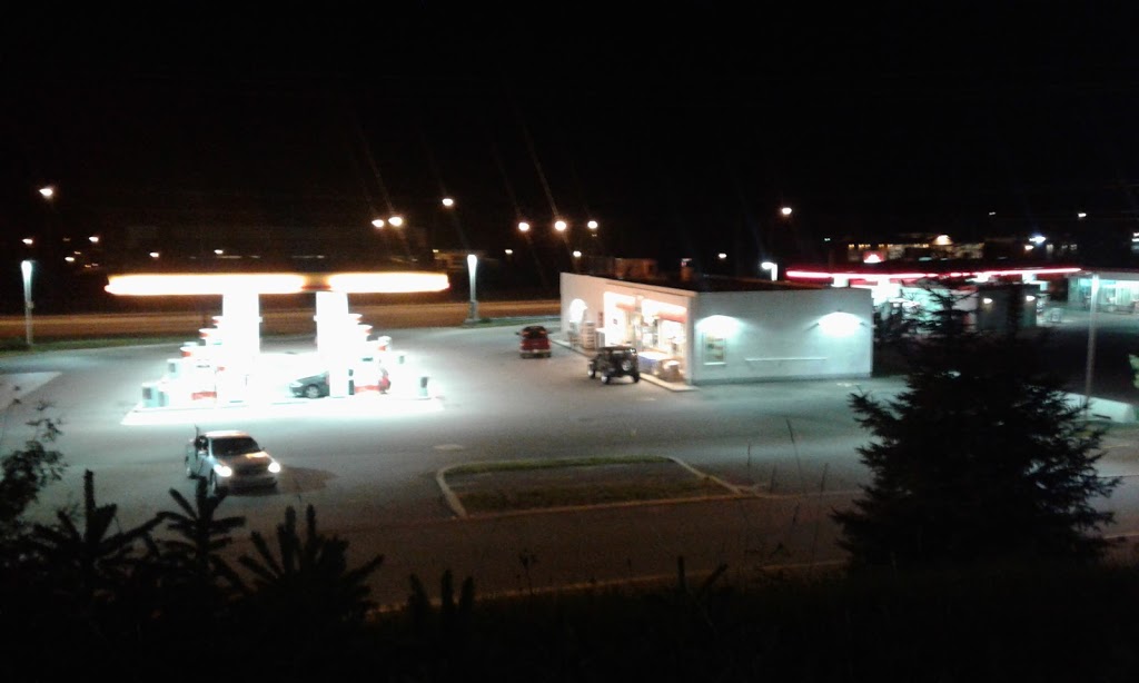 Shell | 231 Rue de Saint Jovite, Mont-Tremblant, QC J8E 2Z9, Canada | Phone: (819) 425-5552