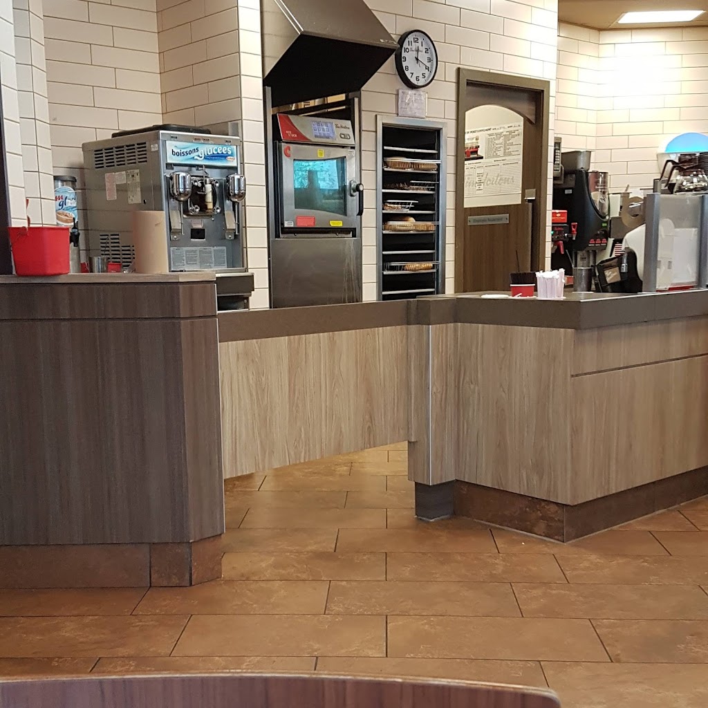 Tim Hortons | 8481 Blvd. Newman, LaSalle, QC H8N 2Y7, Canada | Phone: (888) 601-1616