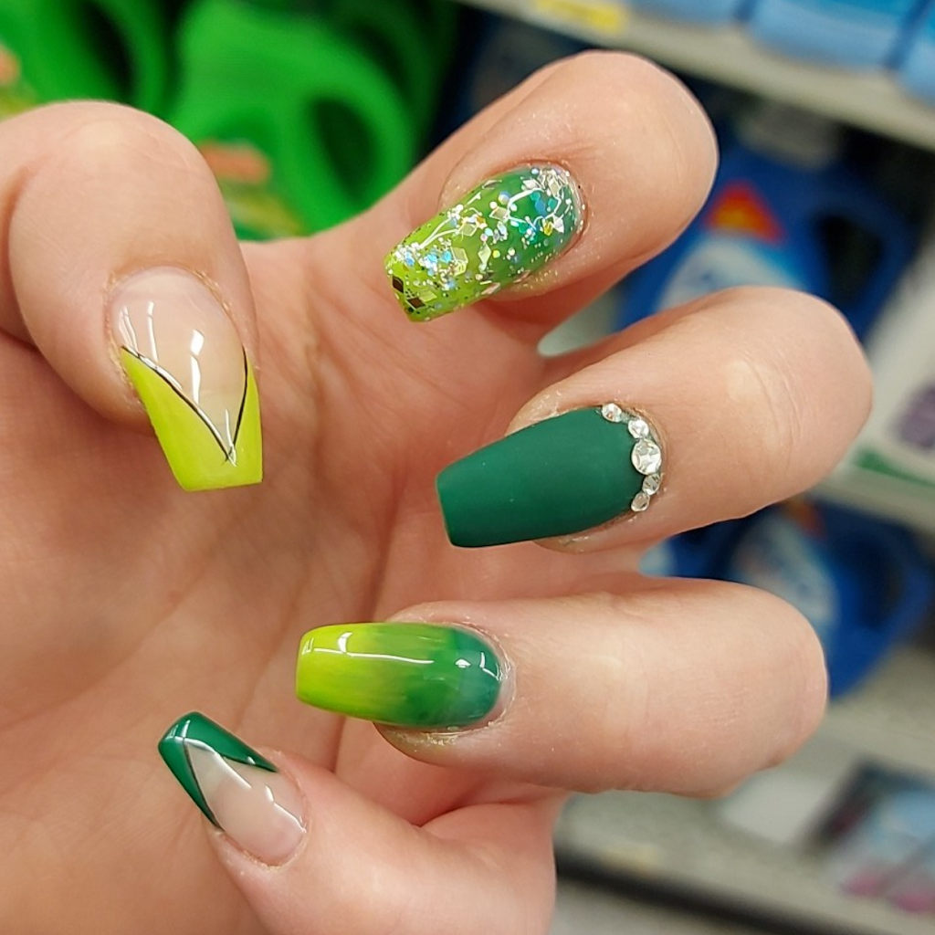 Top Coat Nails | 3091 271 St, Aldergrove, BC V4W 3H7, Canada | Phone: (604) 856-8857