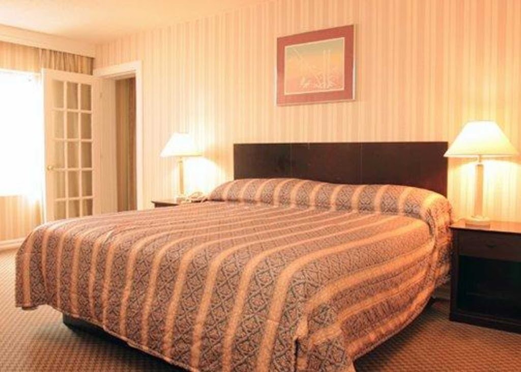 Econo Lodge | 636 York St, London, ON N5W 2S7, Canada | Phone: (519) 433-8161