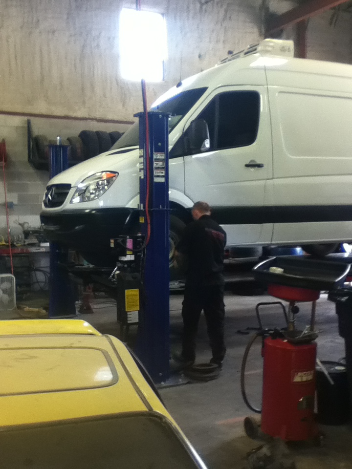 Automotive Techniques | 363 Bering Ave, Etobicoke, ON M8Z 3B1, Canada | Phone: (416) 652-6431