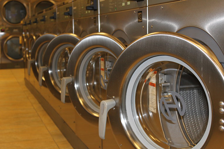 Washtub Laundromat | 682 Gibsons Way, Gibsons, BC V0N 1V9, Canada | Phone: (604) 886-0308