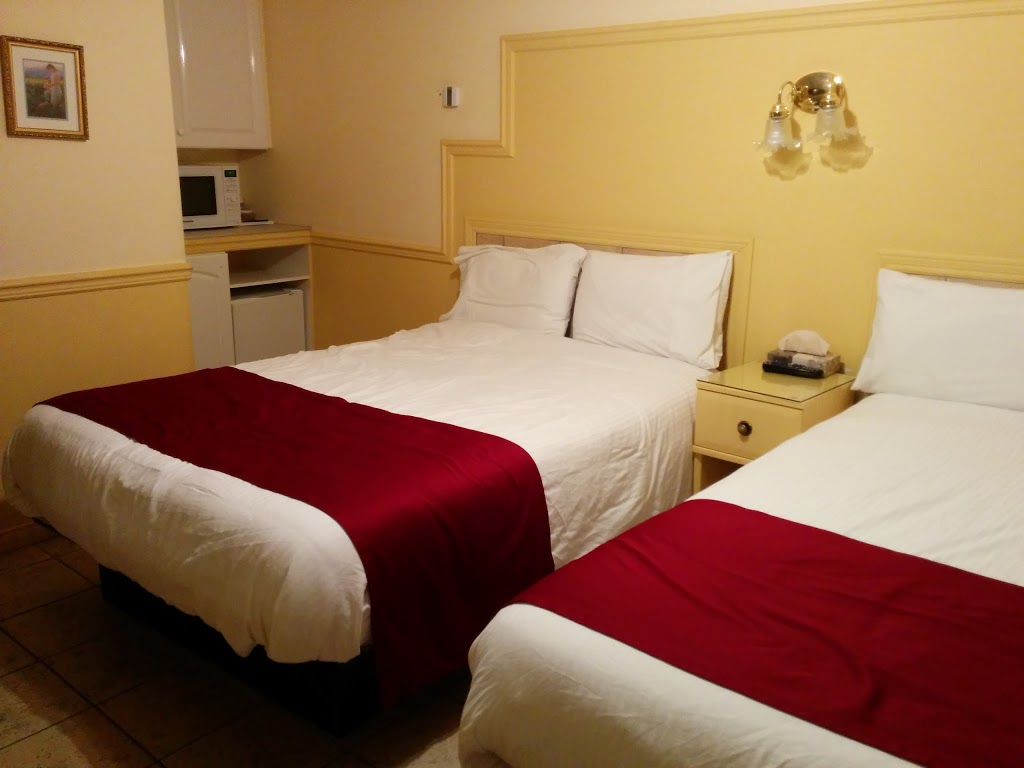 Motel Le Refuge | 43 Rue Queen, Sherbrooke, QC J1M 1J2, Canada | Phone: (819) 564-9005