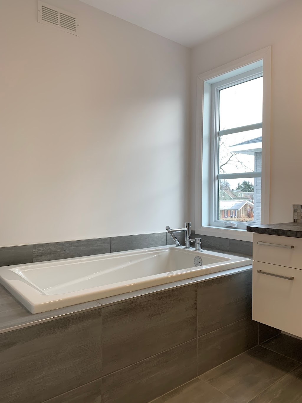 A&T Société Immobilière | 1284 Bd Bastien, Québec, QC G2K 1G2, Canada | Phone: (418) 265-2482