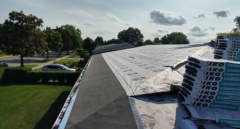 Hanans roofing | roofing contractor | Queen St, Brantford, ON N3T 3B8, Canada | 2269347130 OR +1 226-934-7130