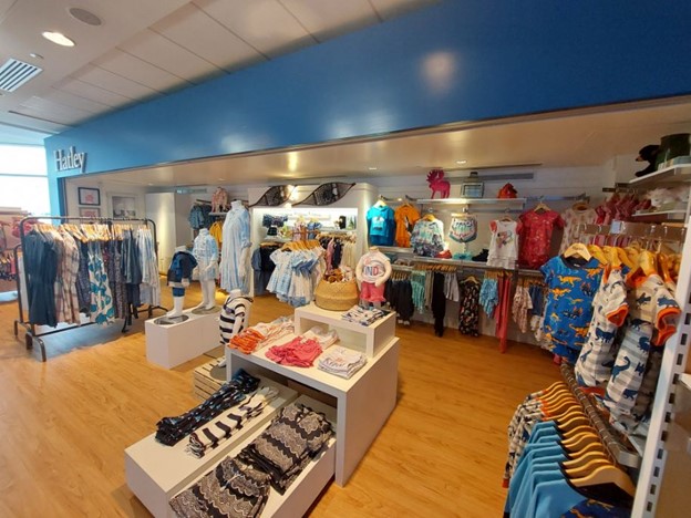 Hatley Boutique Airport Domestique | Jetée Domestique, local# AG-CK, 975 Romeo Vachon Blvd N #12, Dorval, QC H4Y 1H1, Canada | Phone: (514) 633-2689