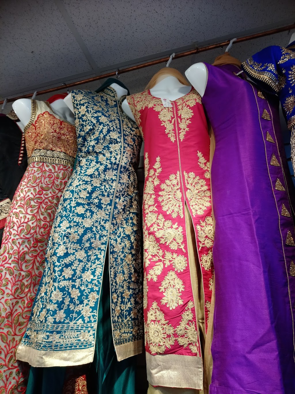 Maharaja Fashions | 1465 Gerrard St E, Toronto, ON M4L 2A1, Canada | Phone: (416) 406-2911