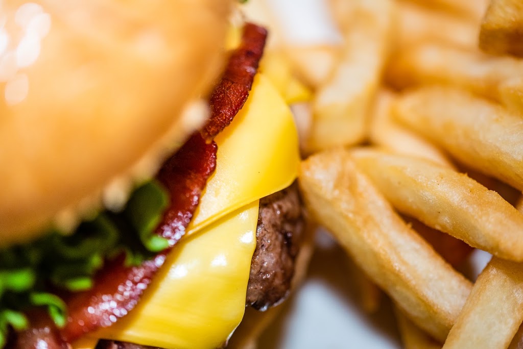 Bakery Restaurant & Lounge | 3004 Niagara St, Niagara Falls, NY 14303, USA | Phone: (716) 282-9498