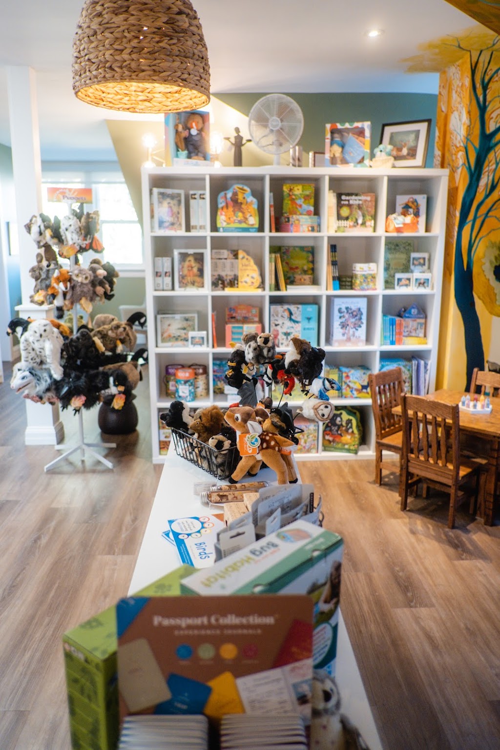 Featherfields Wortley Village | 173 Wortley Rd, London, ON N6C 3P6, Canada | Phone: (519) 672-8958
