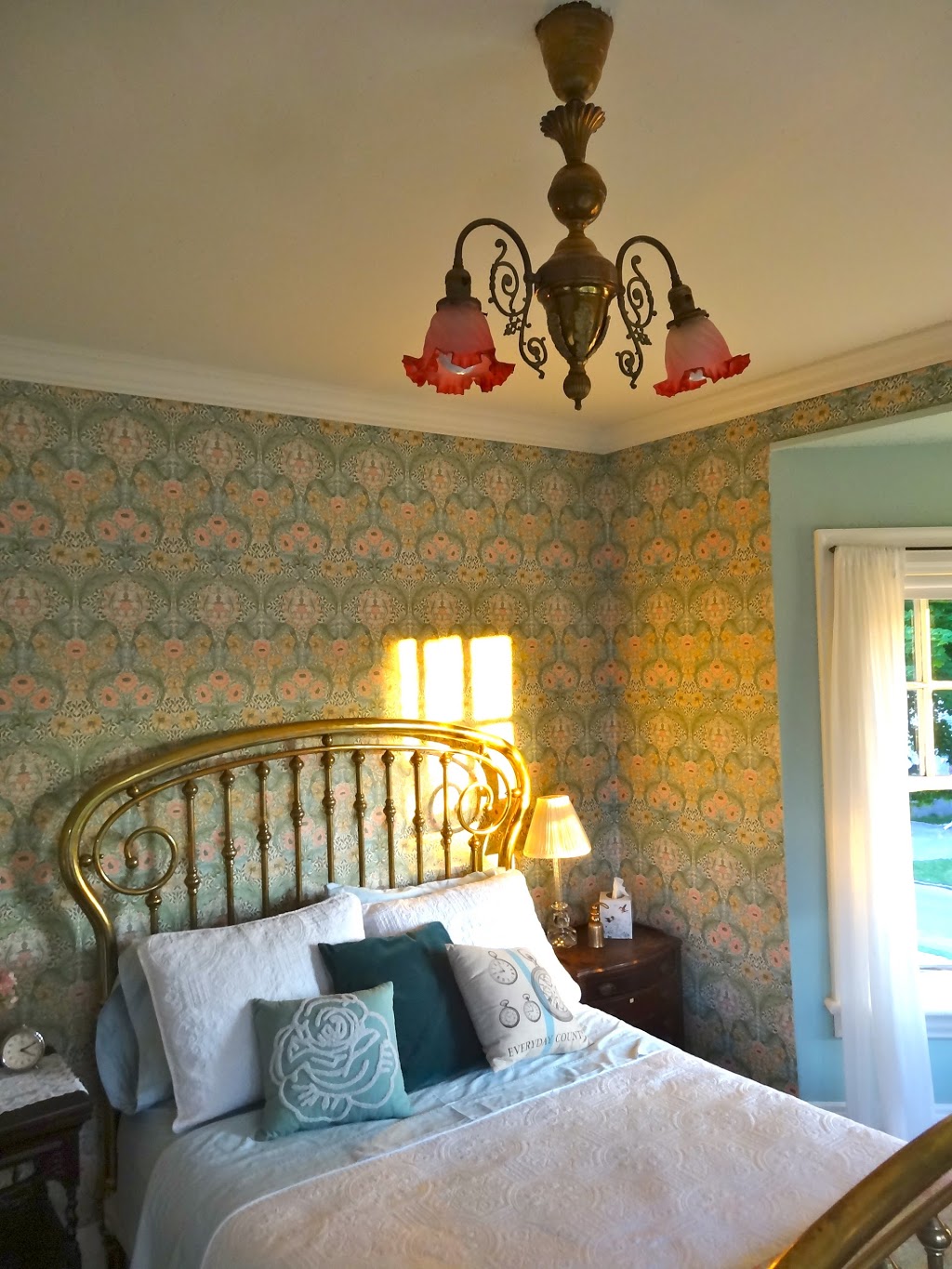 The Captains House Bed and Breakfast | 423 Hugel Avenue, Midland, ON L4R 1V2, Canada | Phone: (705) 245-3555