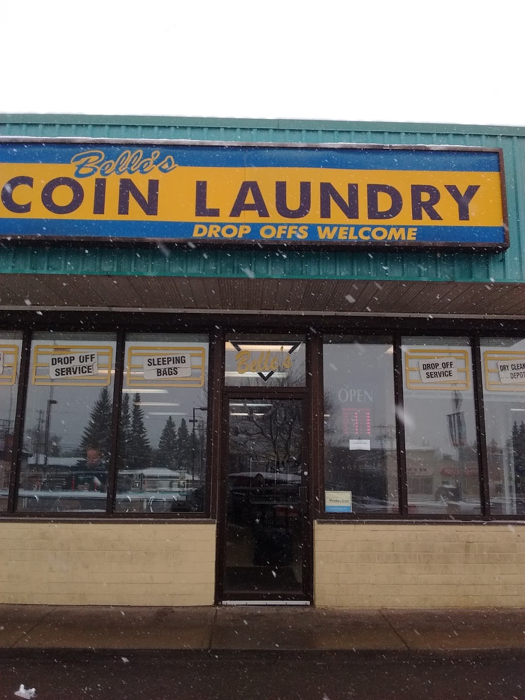 Belles Coin Laundry | 3908 17 Ave SE, Calgary, AB T2A 0S6, Canada | Phone: (403) 273-8224