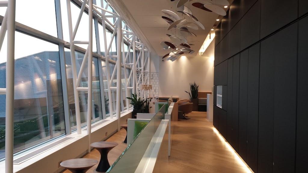 Salon Odyssée Desjardins | Montréal-Pierre Elliott Trudeau International Airport, 783 Blvd. Stuart-Graham N, Dorval, QC H4Y 1E7, Canada | Phone: (514) 633-5130