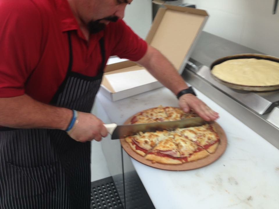 bullies pizza | 3-5350 9 ave, mailing address box 46 okanagan falls bc V0H1R0, Okanagan Falls, BC V0H 1R0, Canada | Phone: (250) 497-8344