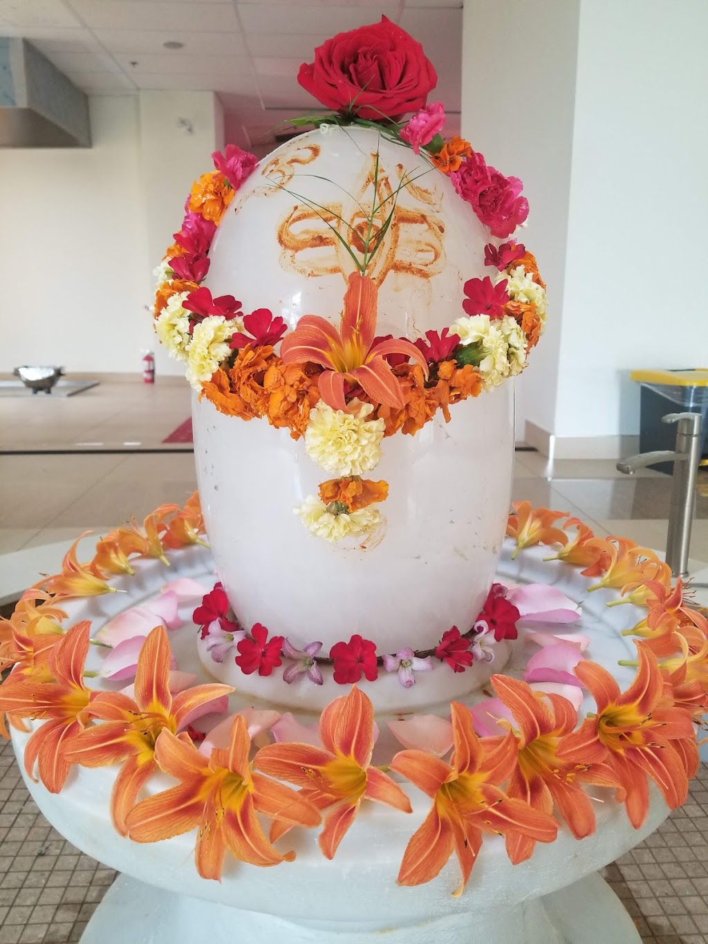 Acharya Parveen Kaushal | Hindu Priest Inside Hindu Heritage Centre, 6300 Mississauga Rd, Mississauga, ON L5N 1A7, Canada | Phone: (647) 289-1183