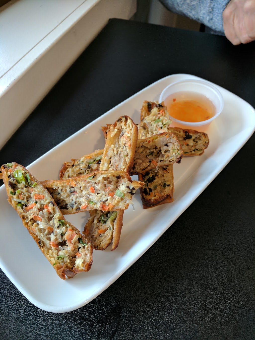 Cambo Beach Restaurant | 914 Lakeshore Dr, Penticton, BC V2A 1B7, Canada | Phone: (778) 476-7888