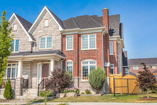 Jenny & Justin Wu at Re/Max Hallmark Realty Ltd | 685 Sheppard Ave E, North York, ON M2K 1B6, Canada | Phone: (416) 494-7653
