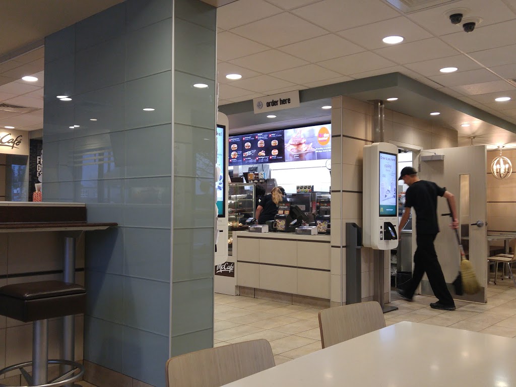 McDonalds | 170 Simcoe St, Tillsonburg, ON N4G 4Z6, Canada | Phone: (519) 842-7655