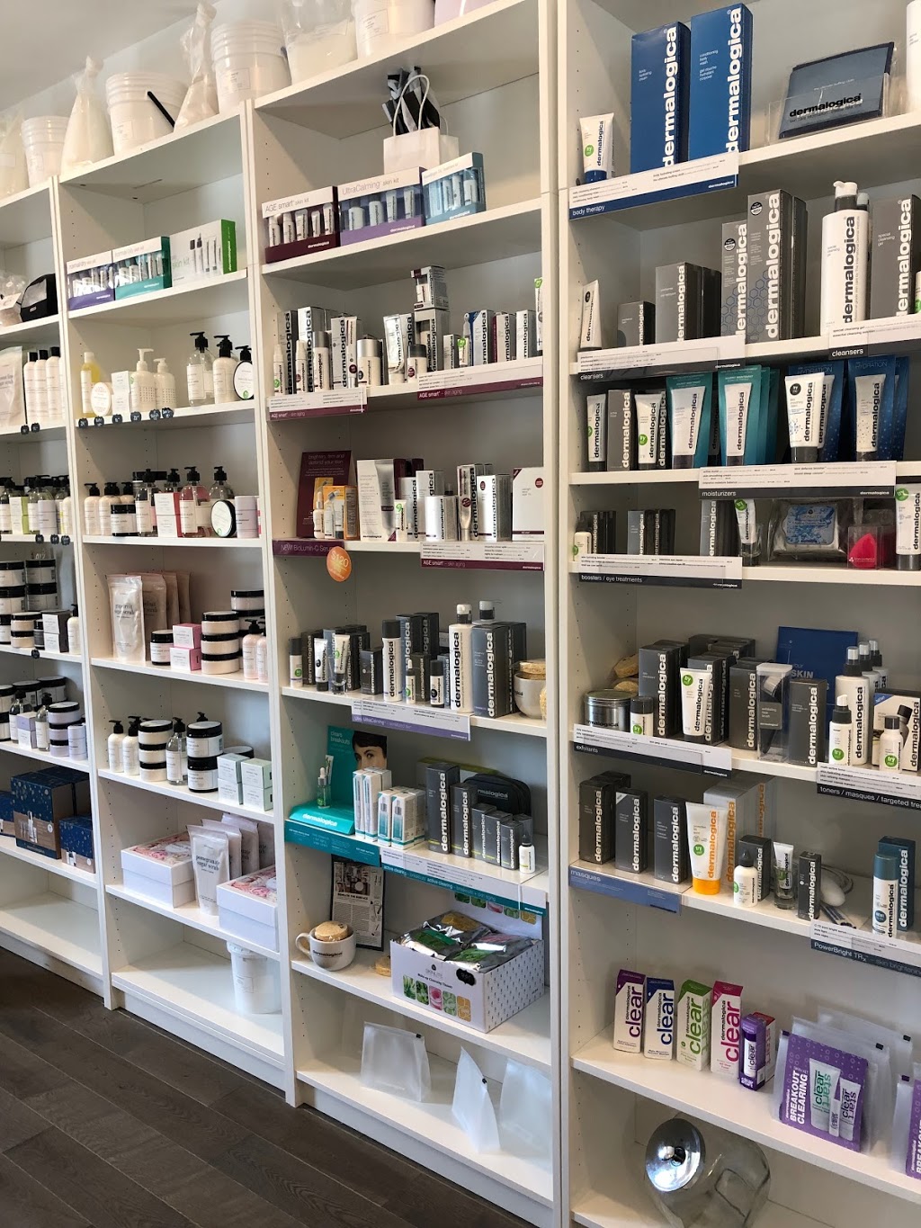 Viva Aesthetics | 1 Cross St, Dundas, ON L9H 2R3, Canada | Phone: (905) 628-8804