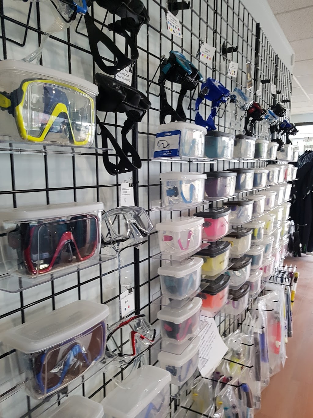 The Dive Outfitters | 11781 156 St NW, Edmonton, AB T5M 3N4, Canada | Phone: (780) 483-0044