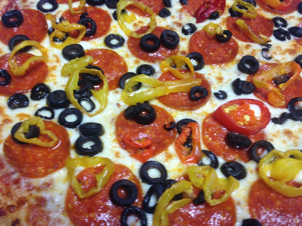 Santa Fe Pizza | 15480 Bayview Ave, Aurora, ON L4G 7J1, Canada | Phone: (905) 503-3300