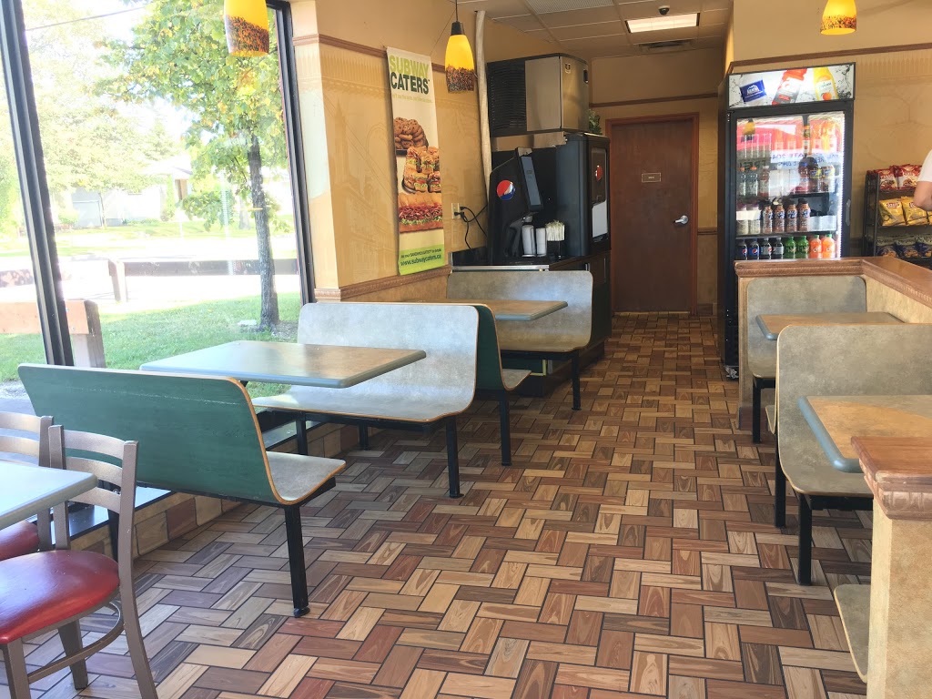 Subway | 1055 McPhillips St, Winnipeg, MB R2X 2K6, Canada | Phone: (204) 940-5560