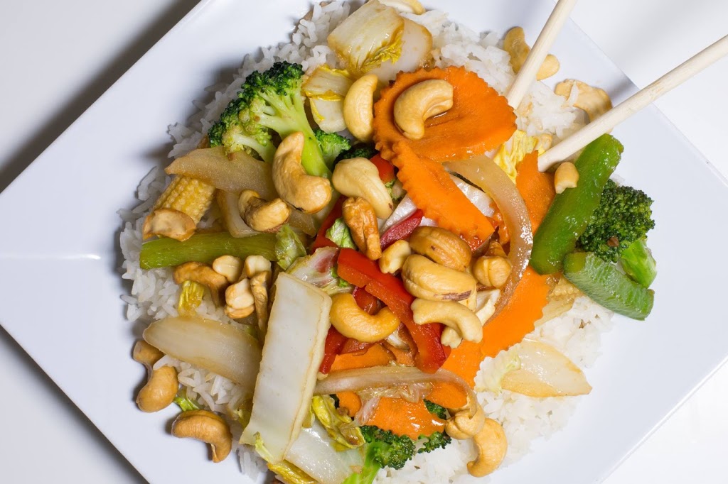 Thai Express | Le Centre de Victoriaville, 481 Boulevard Jutras E, Victoriaville, QC G6P 7H4, Canada | Phone: (819) 604-0731