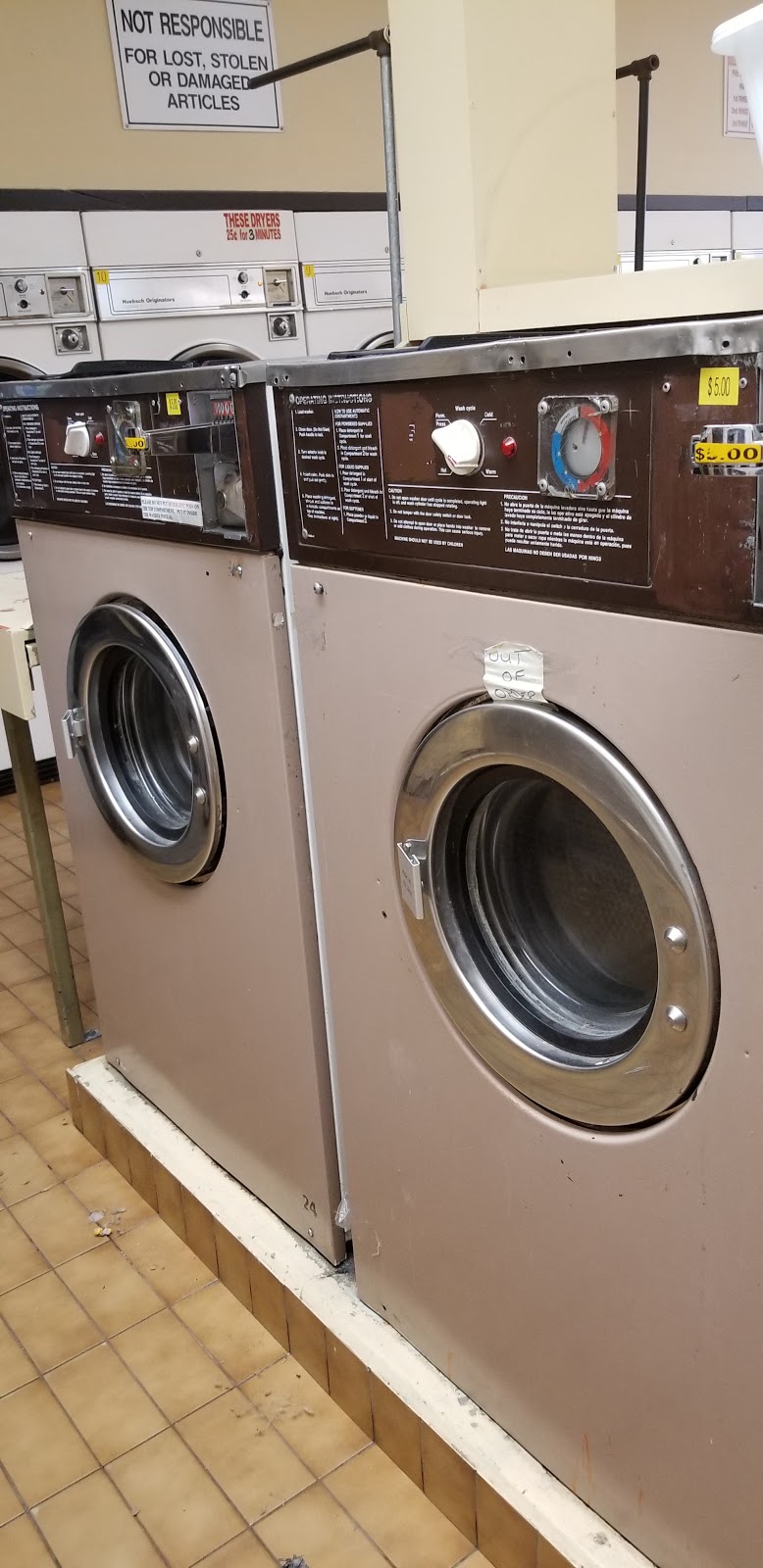 Hunterhorn Coin Laundry | 6518 4 St NE, Calgary, AB T2K 6H2, Canada | Phone: (403) 630-6575