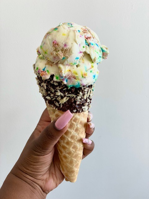 Marble Slab Creamery Orillia | 3220 Monarch Dr #3, Orillia, ON L3V 8A2, Canada | Phone: (705) 259-6061