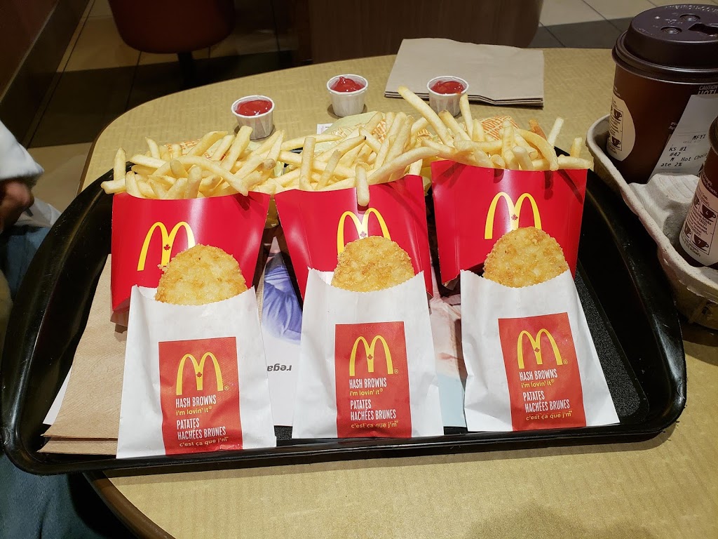McDonalds | 883 Huron Church Line Rd, Windsor, ON N9C 2K3, Canada | Phone: (519) 258-3531
