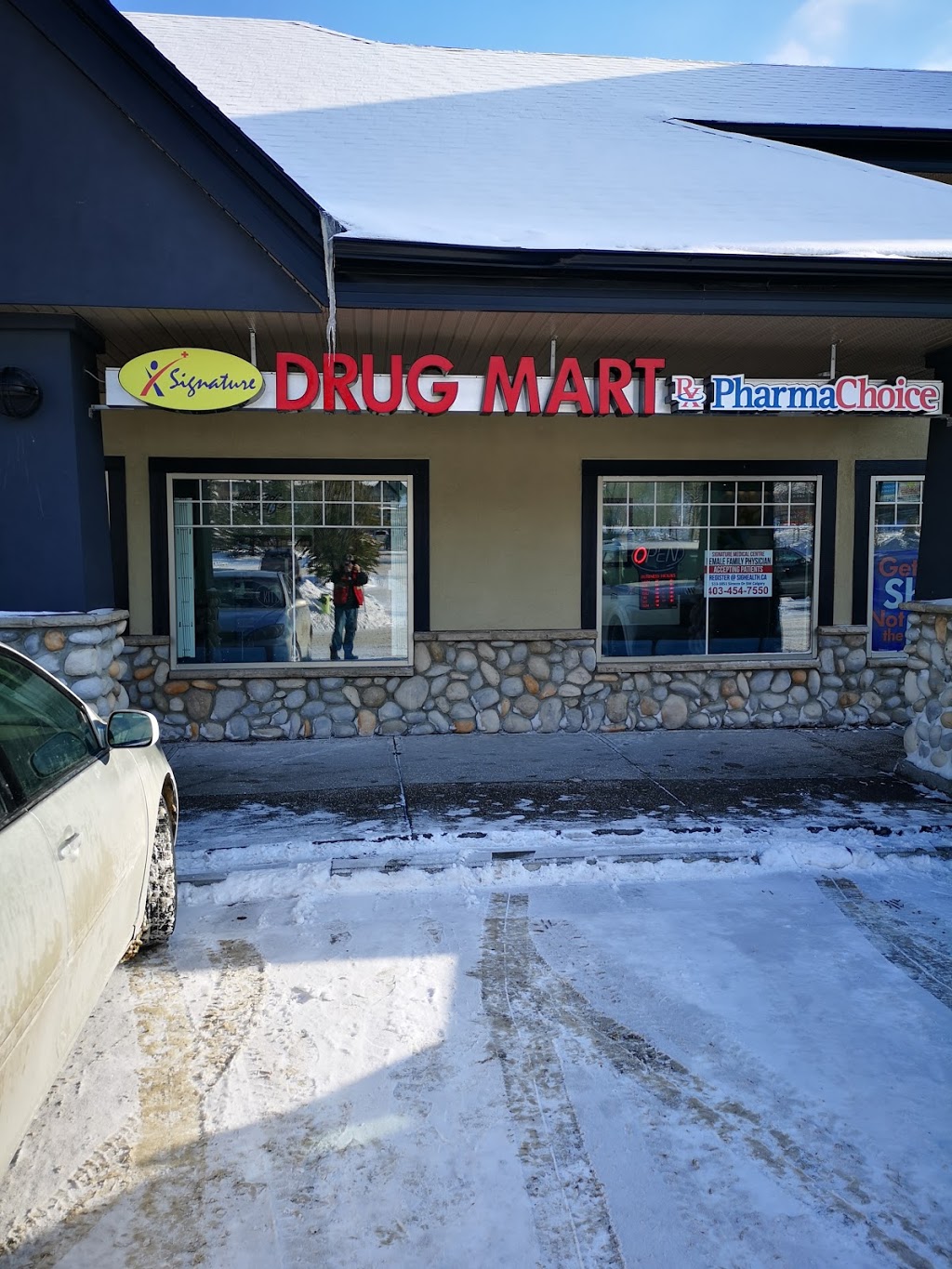 Signature Drug Mart | 509-1851 Sirocco Dr SW, Calgary, AB T3H 4R5, Canada | Phone: (403) 455-1119