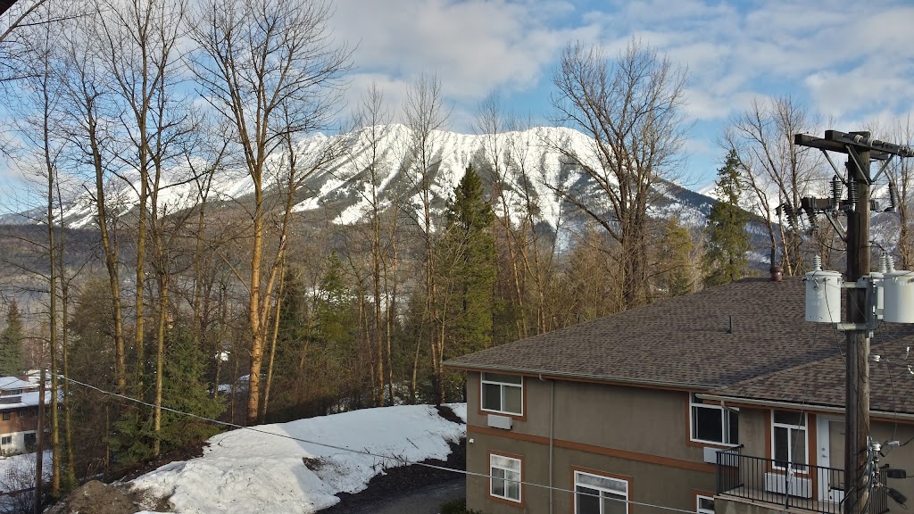 Fernie Mobile Home Park | 60 Cokato Rd, Fernie, BC V0B 1M4, Canada | Phone: (250) 423-6226