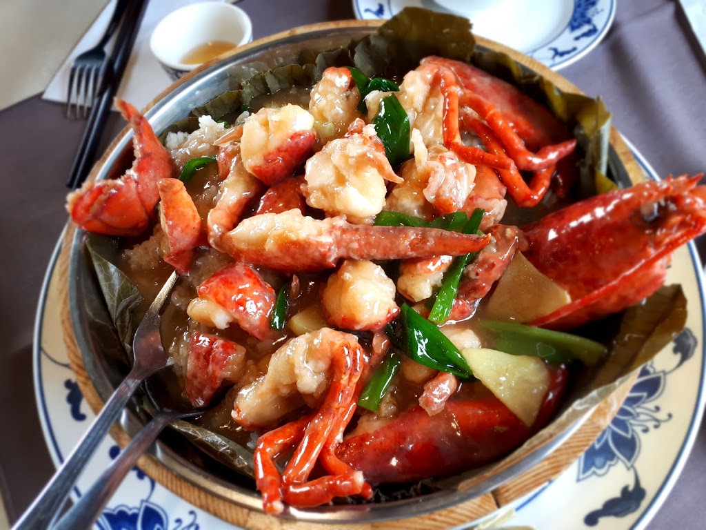 Ginger Beef Bistro House | 9629 Macleod Trail, Calgary, AB T2J 0P6, Canada | Phone: (403) 271-2233