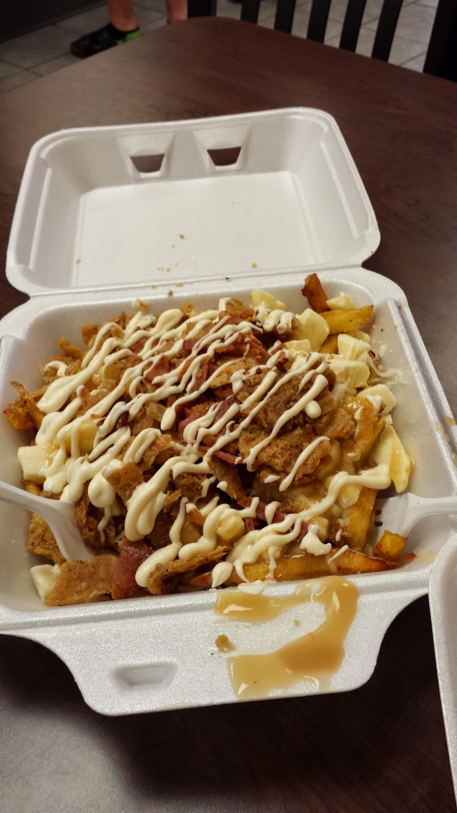 Goos Take-Out & Catering | 230 Shellard Ln, Brantford, ON N3T 0B9, Canada | Phone: (519) 752-1111