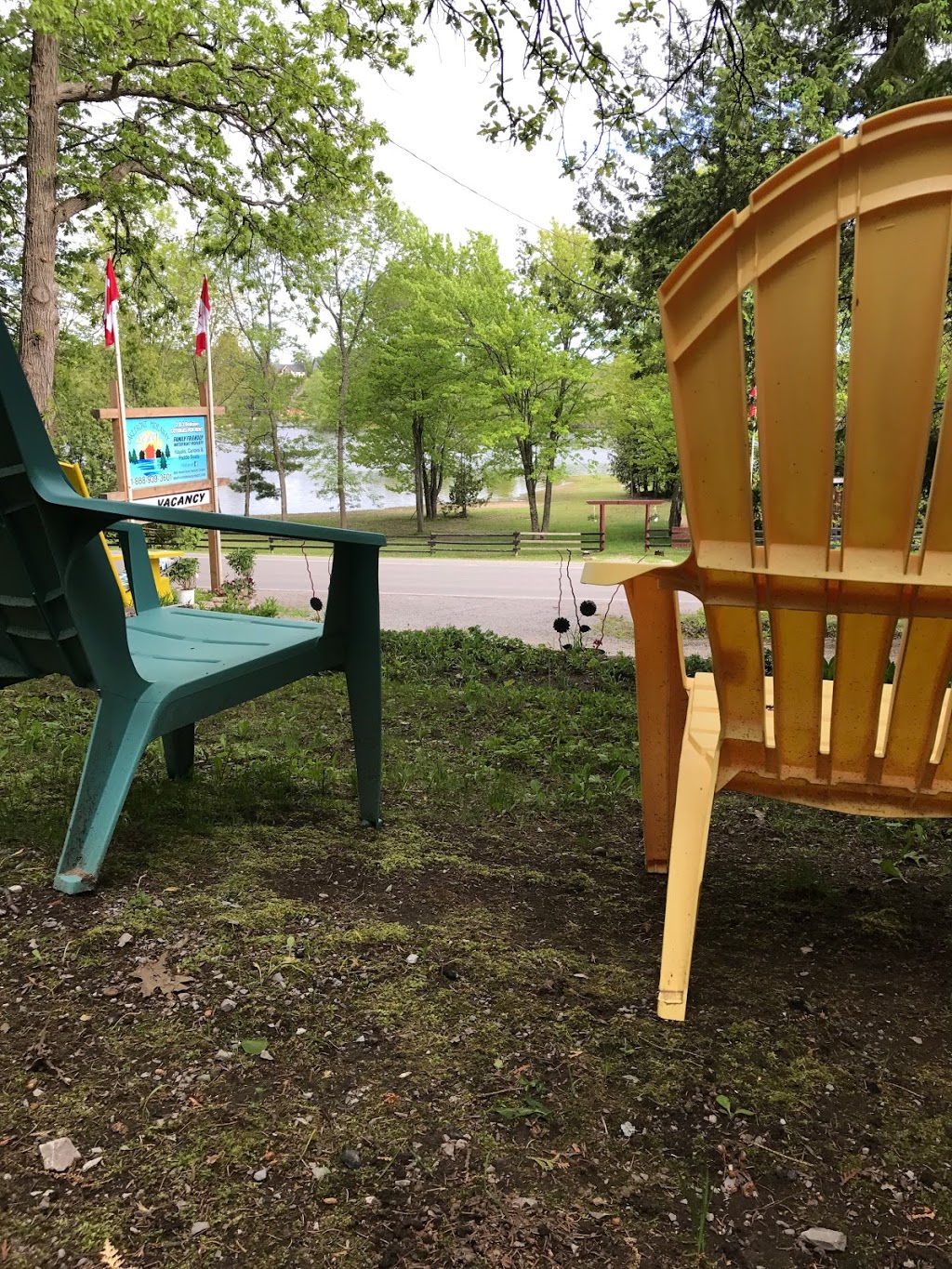 Lakefront Hideaway Resort | 3601 Monck Rd, Norland, ON K0M 2L0, Canada | Phone: (888) 939-3601