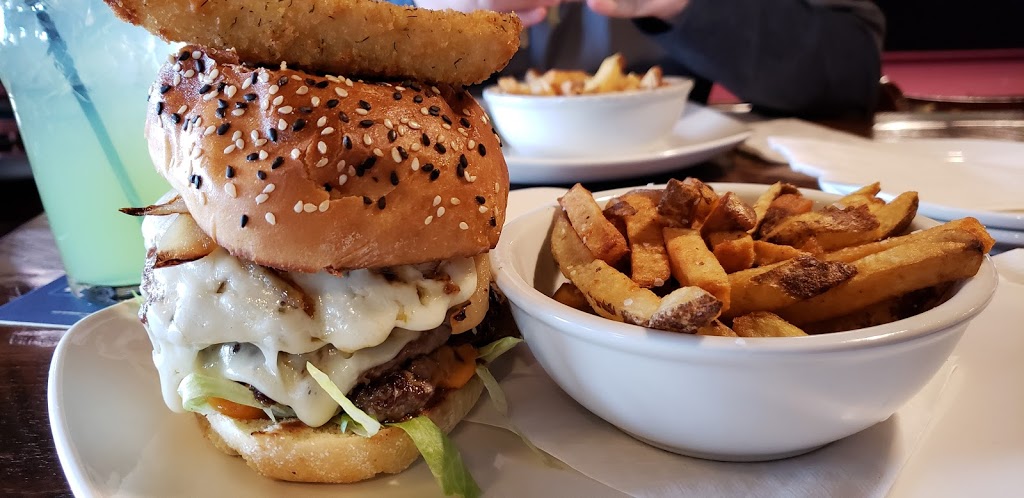 Fool & Flagon | 2255 Barton St E, Hamilton, ON L8H 7T4, Canada | Phone: (905) 573-7430