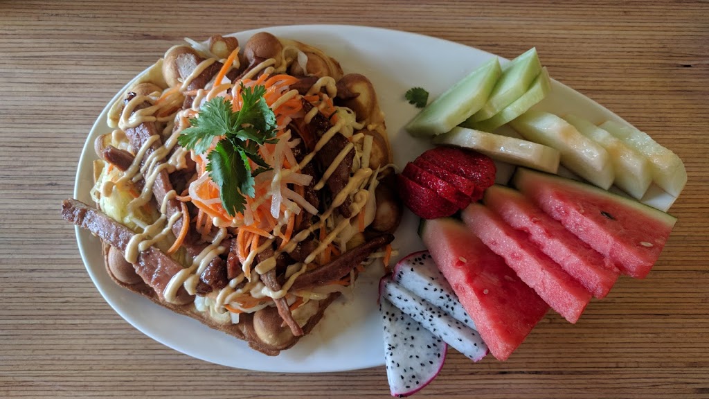 Chez Anh | 435 Sunnyside Ave, Ottawa, ON K1S 0S6, Canada | Phone: (613) 879-0466
