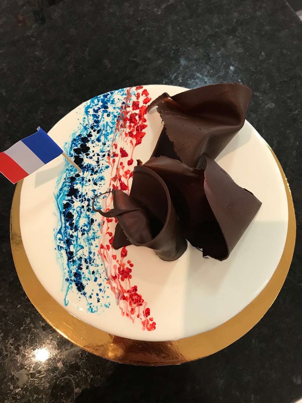 Arnos Fine French Pastry Inc. | 10038 116 St NW, Edmonton, AB T5K 1V6, Canada | Phone: (780) 760-0717