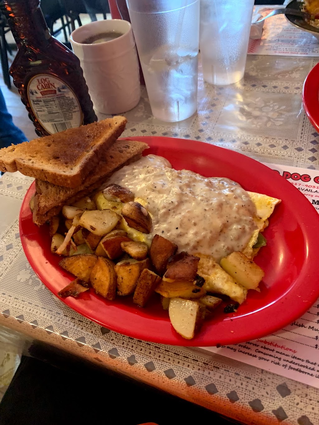 Red Dog Cafe | 208 S Main St, Yale, MI 48097, USA | Phone: (810) 387-9031