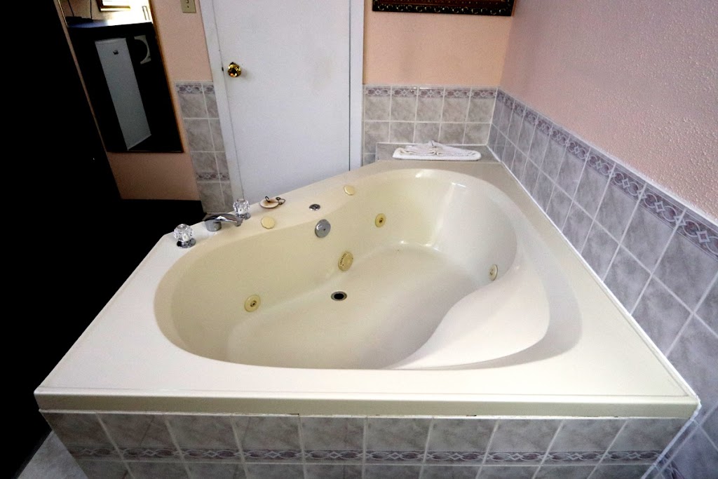 Campbellford River Inn | 316 County Rd 38, Campbellford, ON K0L 1L0, Canada | Phone: (705) 653-1771