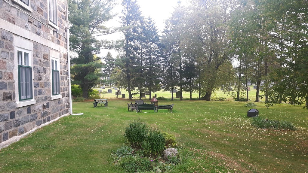 Auberge du Couvent | 370 Boulevard de la Montagne, Saint-Casimir, QC G0A 3L0, Canada | Phone: (418) 339-3232