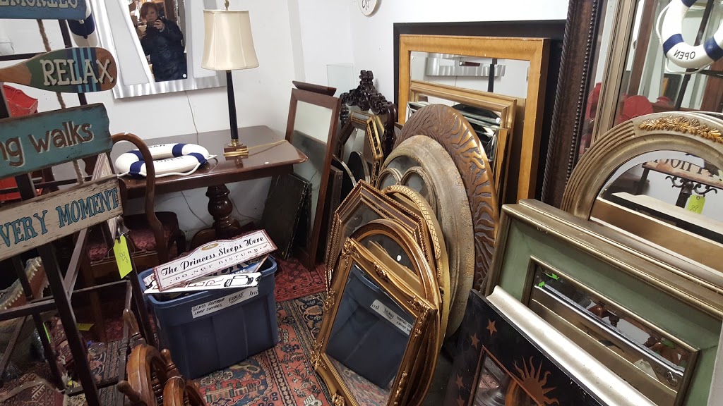 Yardleys Antiques | 1240 Bank St, Ottawa, ON K1S 3Y3, Canada | Phone: (613) 739-9580