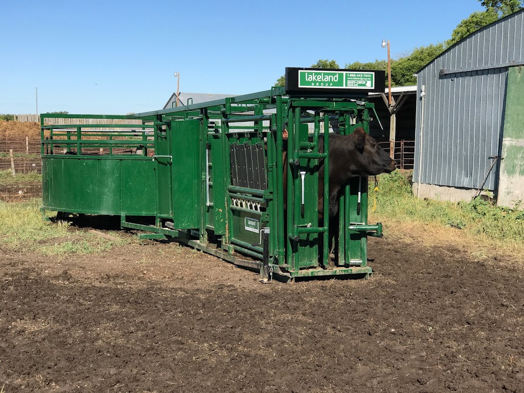 Lakeland Farm and Ranch Direct | 1 Limestone Dr, Stonewall, MB R0C 2Z0, Canada | Phone: (204) 467-4470