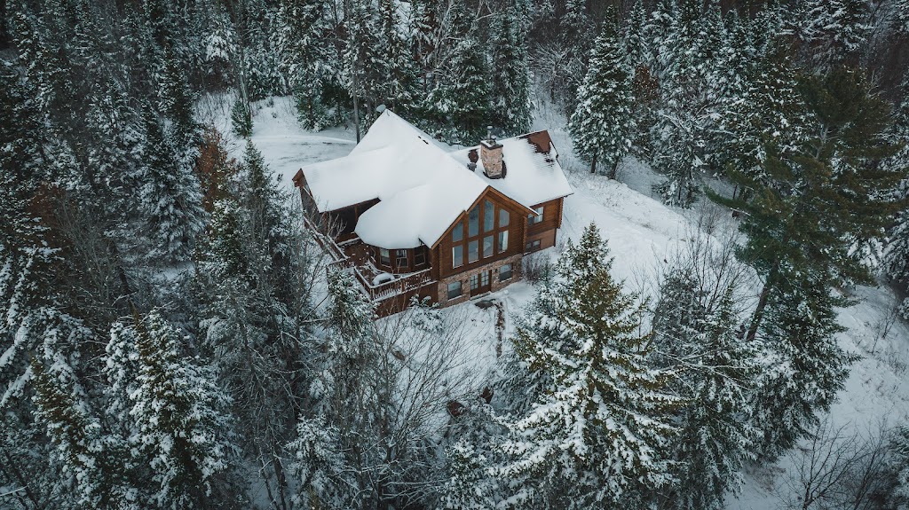 Le Heimsgard by PremiumBooking.ca | 49 Chem. Fiddleridge Resort Chalet 58, Mille-Isles, QC J0R 1A0, Canada | Phone: (514) 612-7185