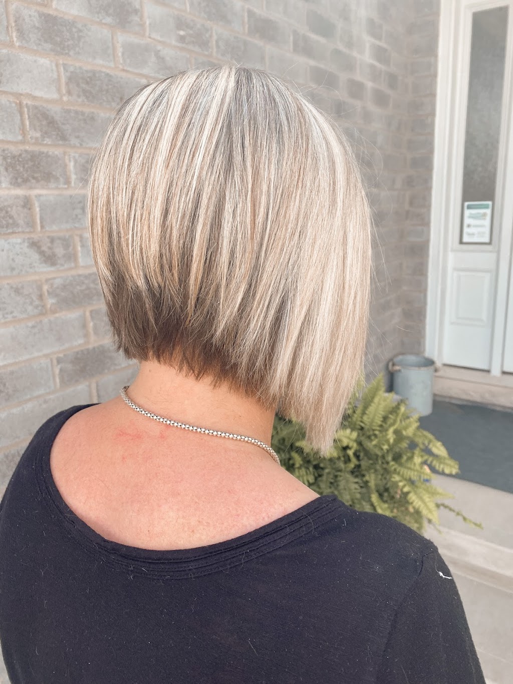 The Salon Mom | Arnold St, Tillsonburg, ON N4G 0G9, Canada | Phone: (226) 231-8192