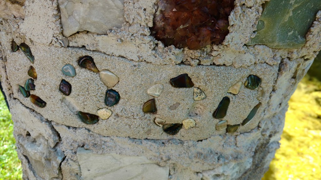 Toths Fossils and Minerals | 316 Harris St, Ingersoll, ON N5C 3J8, Canada | Phone: (519) 485-1351